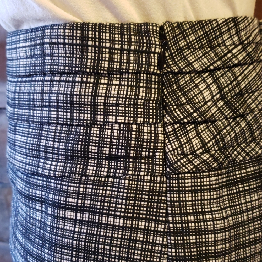 The Limited size 2 pencil skirt - Picture 4 of 6